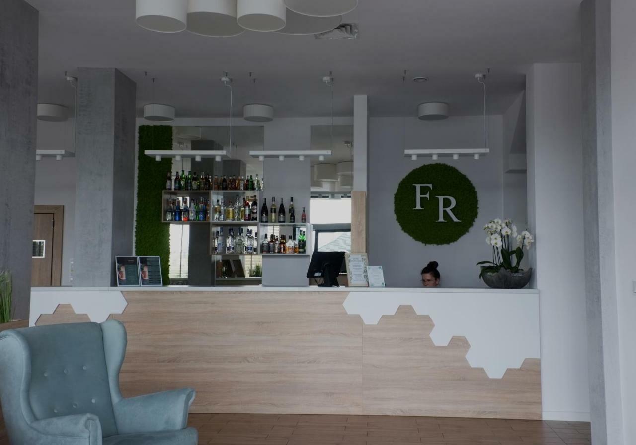 Family Resort Sarbinowo Buitenkant foto
