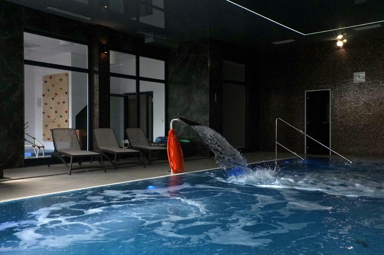 Family Resort Sarbinowo Buitenkant foto